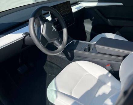 Белый Тесла Model Y, объемом двигателя 0 л и пробегом 39 тыс. км за 30999 $, фото 17 на Automoto.ua