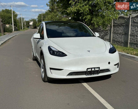 Белый Тесла Model Y, объемом двигателя 0 л и пробегом 18 тыс. км за 20800 $, фото 12 на Automoto.ua