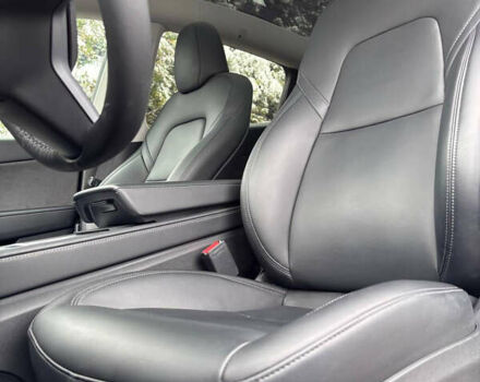 Белый Тесла Model Y, объемом двигателя 0 л и пробегом 16 тыс. км за 30999 $, фото 58 на Automoto.ua