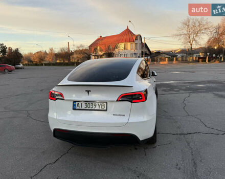 Белый Тесла Model Y, объемом двигателя 0 л и пробегом 17 тыс. км за 37500 $, фото 4 на Automoto.ua