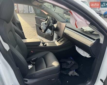 Белый Тесла Model Y, объемом двигателя 0 л и пробегом 5 тыс. км за 17800 $, фото 23 на Automoto.ua