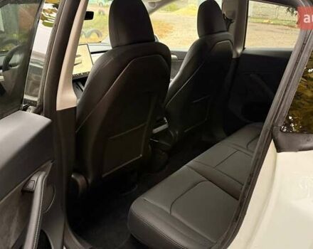 Белый Тесла Model Y, объемом двигателя 0 л и пробегом 20 тыс. км за 31500 $, фото 9 на Automoto.ua