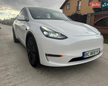 Білий Тесла Model Y, об'ємом двигуна 0 л та пробігом 10 тис. км за 31300 $, фото 5 на Automoto.ua