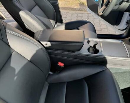 Белый Тесла Model Y, объемом двигателя 0 л и пробегом 25 тыс. км за 31500 $, фото 8 на Automoto.ua