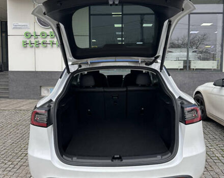 Белый Тесла Model Y, объемом двигателя 0 л и пробегом 16 тыс. км за 33700 $, фото 21 на Automoto.ua