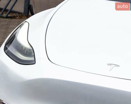 Білий Тесла Model Y, об'ємом двигуна 0 л та пробігом 11 тис. км за 30000 $, фото 19 на Automoto.ua