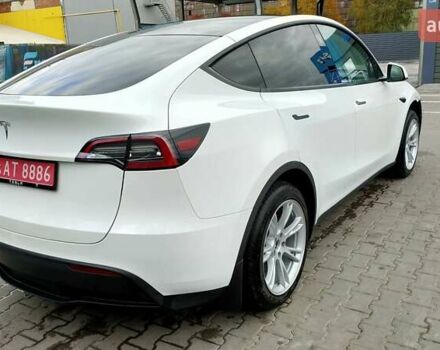 Белый Тесла Model Y, объемом двигателя 0 л и пробегом 7 тыс. км за 27500 $, фото 6 на Automoto.ua