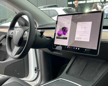 Белый Тесла Model Y, объемом двигателя 0 л и пробегом 33 тыс. км за 34890 $, фото 14 на Automoto.ua