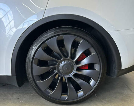 Белый Тесла Model Y, объемом двигателя 0 л и пробегом 22 тыс. км за 34500 $, фото 10 на Automoto.ua