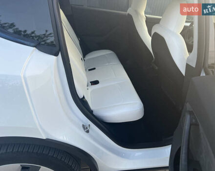 Белый Тесла Model Y, объемом двигателя 0 л и пробегом 8 тыс. км за 33000 $, фото 14 на Automoto.ua