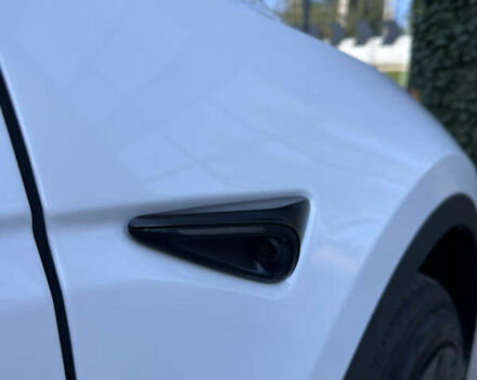 Белый Тесла Model Y, объемом двигателя 0 л и пробегом 5 тыс. км за 27900 $, фото 20 на Automoto.ua