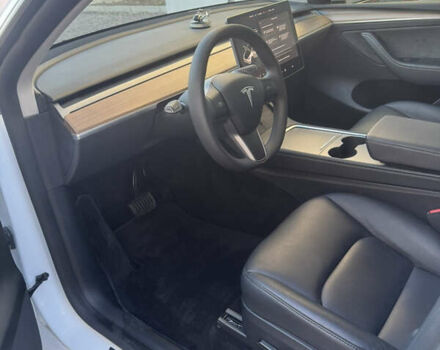 Білий Тесла Model Y, об'ємом двигуна 0 л та пробігом 10 тис. км за 31300 $, фото 12 на Automoto.ua