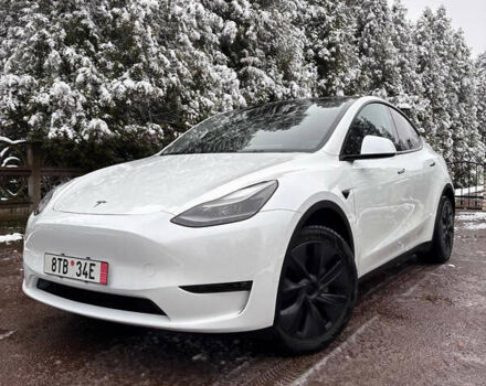 Белый Тесла Model Y, объемом двигателя 0 л и пробегом 16 тыс. км за 30999 $, фото 4 на Automoto.ua