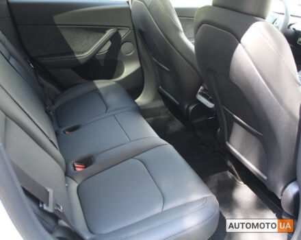Белый Тесла Model Y, объемом двигателя 0 л и пробегом 0 тыс. км за 44150 $, фото 10 на Automoto.ua