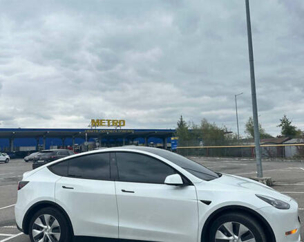 Белый Тесла Model Y, объемом двигателя 0 л и пробегом 35 тыс. км за 29000 $, фото 5 на Automoto.ua