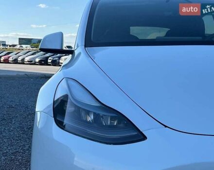 Белый Тесла Model Y, объемом двигателя 0 л и пробегом 34 тыс. км за 30890 $, фото 15 на Automoto.ua