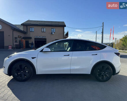 Белый Тесла Model Y, объемом двигателя 0 л и пробегом 26 тыс. км за 29900 $, фото 59 на Automoto.ua