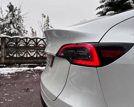 Белый Тесла Model Y, объемом двигателя 0 л и пробегом 16 тыс. км за 30999 $, фото 14 на Automoto.ua