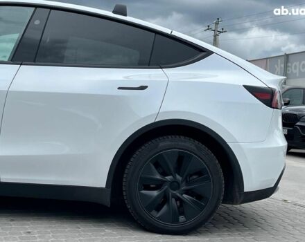 Белый Тесла Model Y, объемом двигателя 0 л и пробегом 33 тыс. км за 34890 $, фото 6 на Automoto.ua