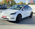 Белый Тесла Model Y, объемом двигателя 0 л и пробегом 26 тыс. км за 29900 $, фото 65 на Automoto.ua