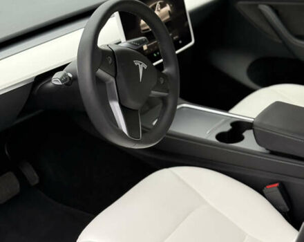 Белый Тесла Model Y, объемом двигателя 0 л и пробегом 23 тыс. км за 26500 $, фото 12 на Automoto.ua