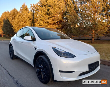 купити нове авто Тесла Model Y 2024 року від офіційного дилера VinAVto Тесла фото