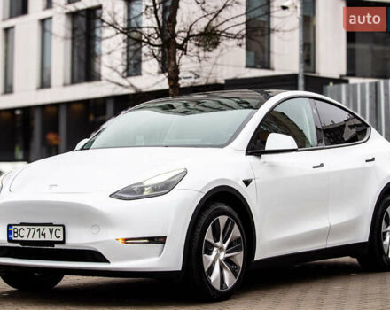 Білий Тесла Model Y, об'ємом двигуна 0 л та пробігом 11 тис. км за 30000 $, фото 2 на Automoto.ua