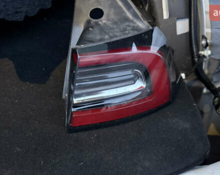 Білий Тесла Model Y, об'ємом двигуна 0 л та пробігом 96 тис. км за 19900 $, фото 26 на Automoto.ua