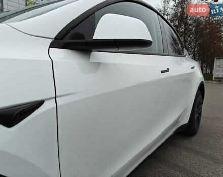Белый Тесла Model Y, объемом двигателя 0 л и пробегом 18 тыс. км за 29000 $, фото 16 на Automoto.ua