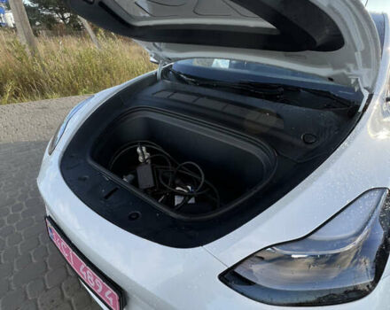 Тесла Model Y 2024 у Жовкві на Automoto.ua Білий Тесла Model Y, об'ємом двигуна 0 л та пробігом 30 тис. км за 33000 $, фото 32 на Automoto.ua