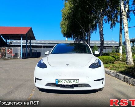 Белый Тесла Model Y, объемом двигателя 0 л и пробегом 19 тыс. км за 24000 $, фото 8 на Automoto.ua