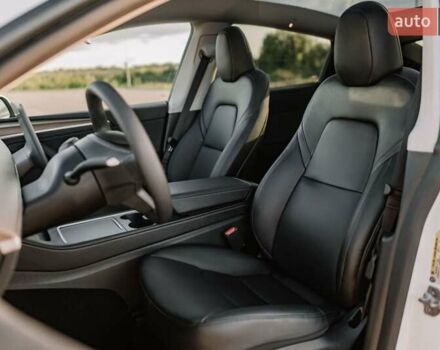 Білий Тесла Model Y, об'ємом двигуна 0 л та пробігом 5 тис. км за 29900 $, фото 94 на Automoto.ua
