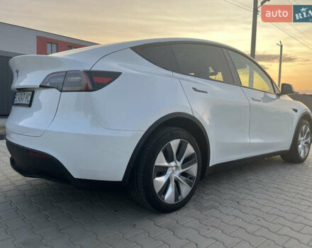 Белый Тесла Model Y, объемом двигателя 0 л и пробегом 8 тыс. км за 33000 $, фото 3 на Automoto.ua