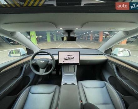 Белый Тесла Model Y, объемом двигателя 0 л и пробегом 18 тыс. км за 38900 $, фото 15 на Automoto.ua