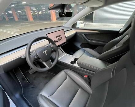 Белый Тесла Model Y, объемом двигателя 0 л и пробегом 18 тыс. км за 38900 $, фото 11 на Automoto.ua