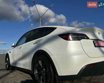 Тесла Model Y 2024 у Жовкві на Automoto.ua Білий Тесла Model Y, об'ємом двигуна 0 л та пробігом 30 тис. км за 33000 $, фото 5 на Automoto.ua
