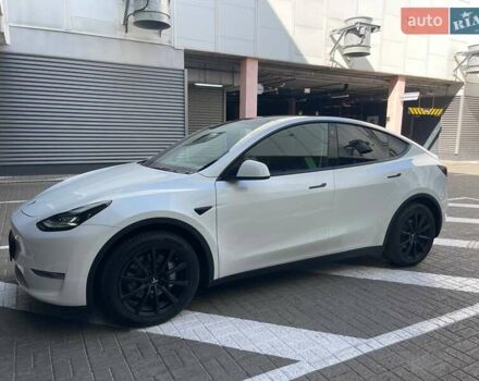 Белый Тесла Model Y, объемом двигателя 0 л и пробегом 18 тыс. км за 38900 $, фото 2 на Automoto.ua