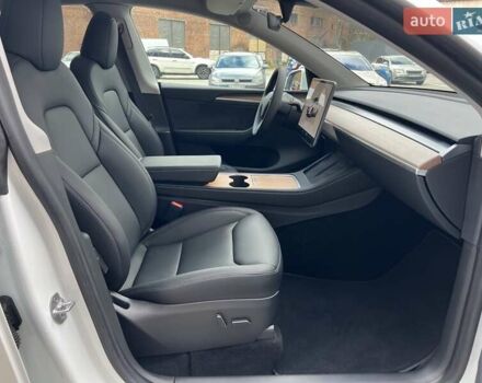 Белый Тесла Model Y, объемом двигателя 0 л и пробегом 2 тыс. км за 34500 $, фото 11 на Automoto.ua