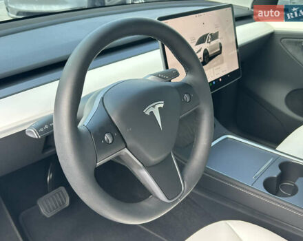 Белый Тесла Model Y, объемом двигателя 0 л и пробегом 5 тыс. км за 33500 $, фото 11 на Automoto.ua