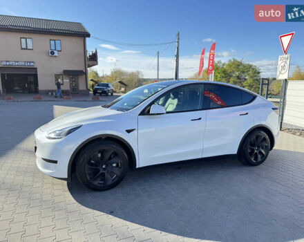 Белый Тесла Model Y, объемом двигателя 0 л и пробегом 26 тыс. км за 29900 $, фото 64 на Automoto.ua