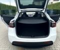 Белый Тесла Model Y, объемом двигателя 0 л и пробегом 5 тыс. км за 29999 $, фото 1 на Automoto.ua