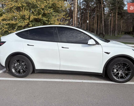 Белый Тесла Model Y, объемом двигателя 0 л и пробегом 18 тыс. км за 29000 $, фото 11 на Automoto.ua