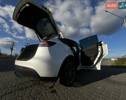 Тесла Model Y 2024 у Жовкві на Automoto.ua Білий Тесла Model Y, об'ємом двигуна 0 л та пробігом 30 тис. км за 33000 $, фото 23 на Automoto.ua