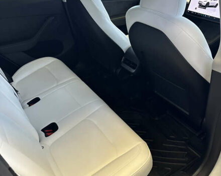 Белый Тесла Model Y, объемом двигателя 0 л и пробегом 22 тыс. км за 34500 $, фото 23 на Automoto.ua