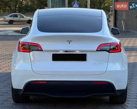 Белый Тесла Model Y, объемом двигателя 0 л и пробегом 23 тыс. км за 29999 $, фото 8 на Automoto.ua
