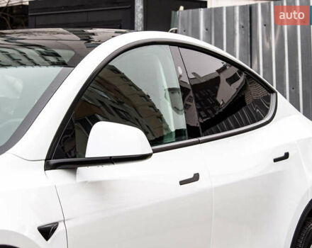 Білий Тесла Model Y, об'ємом двигуна 0 л та пробігом 11 тис. км за 30000 $, фото 22 на Automoto.ua