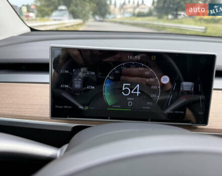 Белый Тесла Model Y, объемом двигателя 0 л и пробегом 6 тыс. км за 35000 $, фото 30 на Automoto.ua