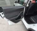 Белый Тесла Model Y, объемом двигателя 0 л и пробегом 18 тыс. км за 29000 $, фото 31 на Automoto.ua