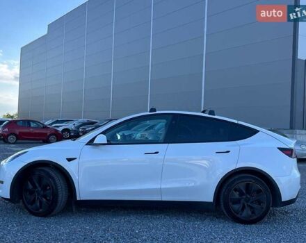Белый Тесла Model Y, объемом двигателя 0 л и пробегом 34 тыс. км за 30890 $, фото 5 на Automoto.ua
