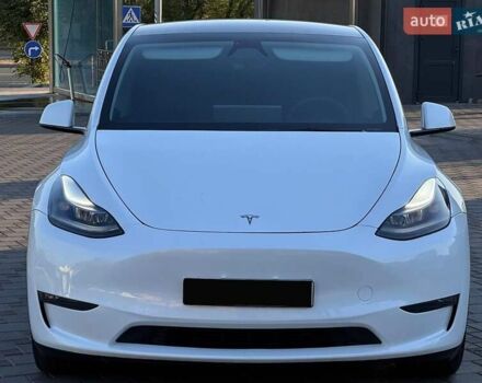 Белый Тесла Model Y, объемом двигателя 0 л и пробегом 23 тыс. км за 29999 $, фото 2 на Automoto.ua